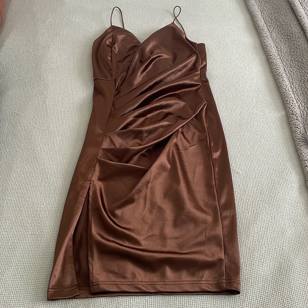 BRONZE/COPPER RUCHED MIDI DRESS WITH SLIT